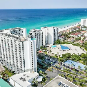 pelican-beach-resort-by-panhandle-getaways-destin.panamacity-beachhotels.com/