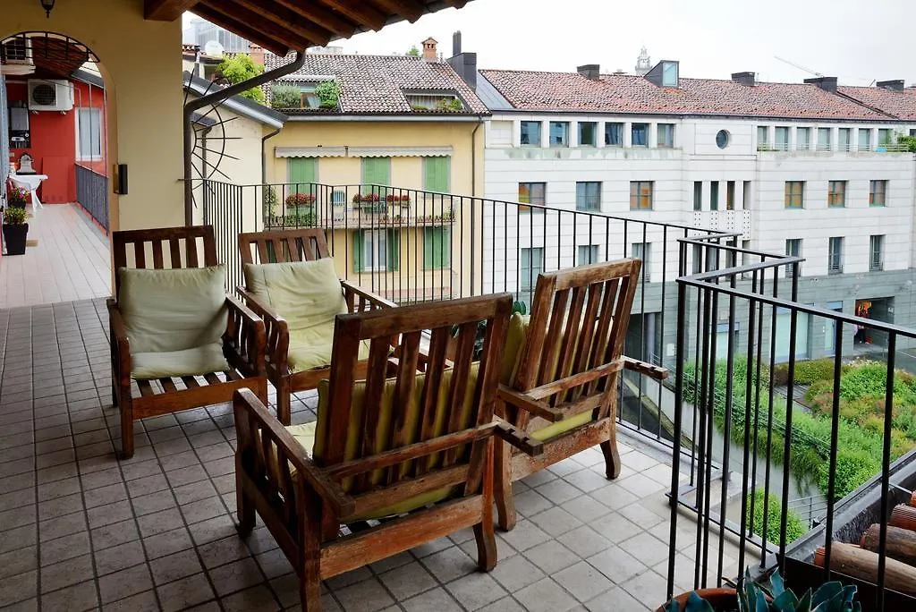 P&P Piazza Bergamo Apartment 0*,